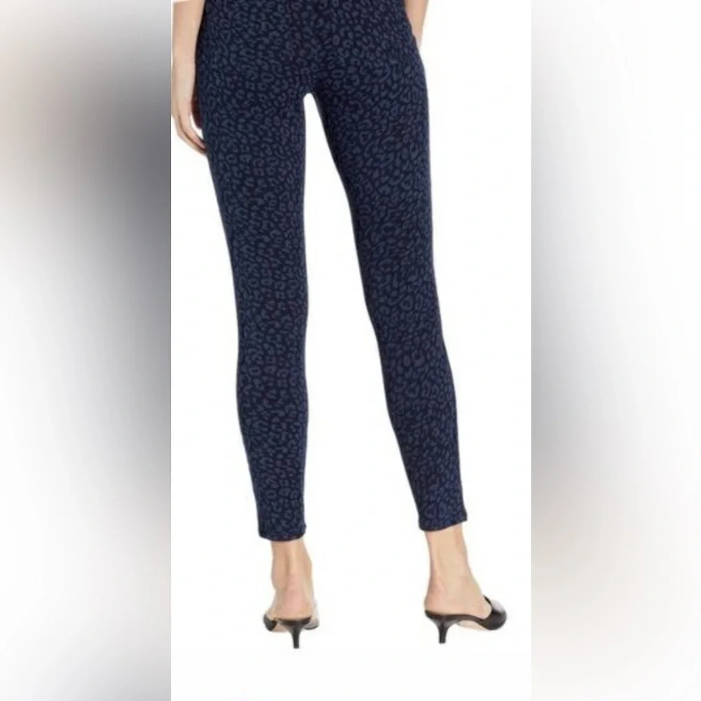 Spanx pull on stretch jeans/jeggings in blue‎ leopard. Worn 3x. Retsil 129